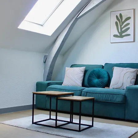 Apartee - Spacieux T2 Renove - Centre Ville Laval *