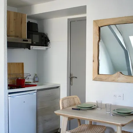 Apartment Apartee - Spacieux T2 Renove - Centre Ville Laval *